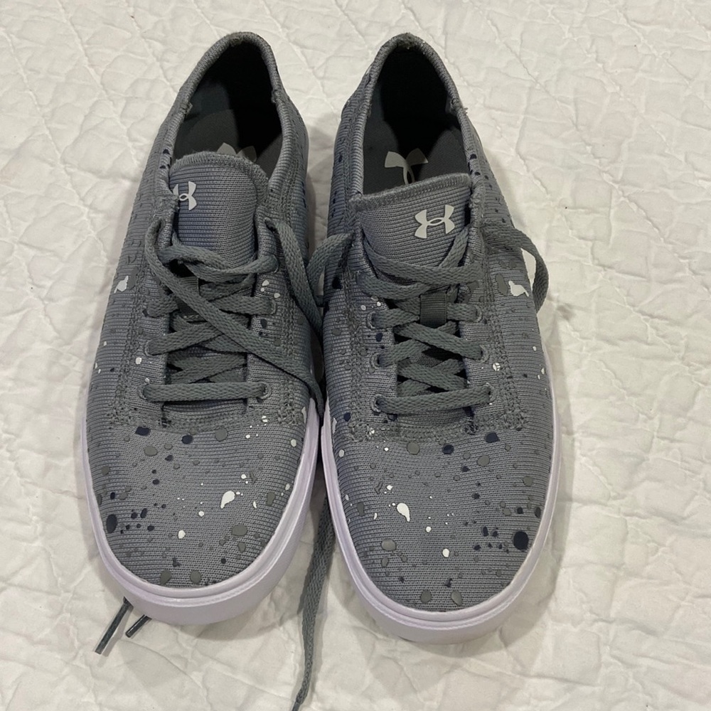 Under Armour GGS Kick it 2 Splatter Stealth Grey/White size 6.5